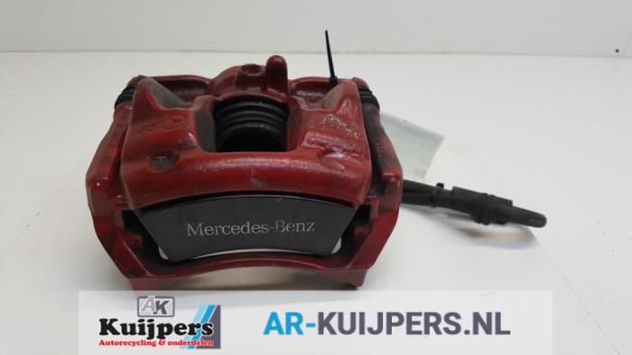 Remklauw (Tang) rechts-voor - Mercedes CLA