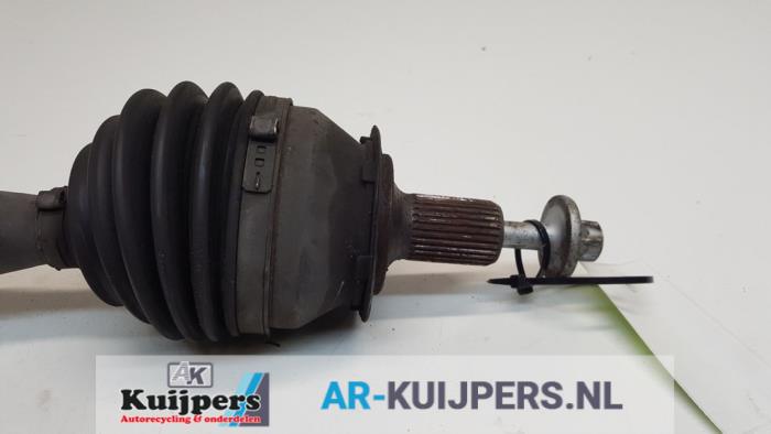 Aandrijfas links-voor - Mercedes CLA