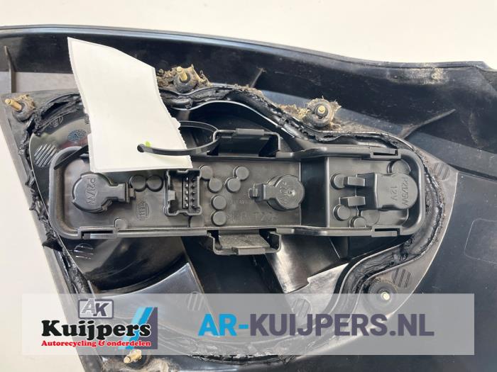 Achterlicht links - Nissan Almera