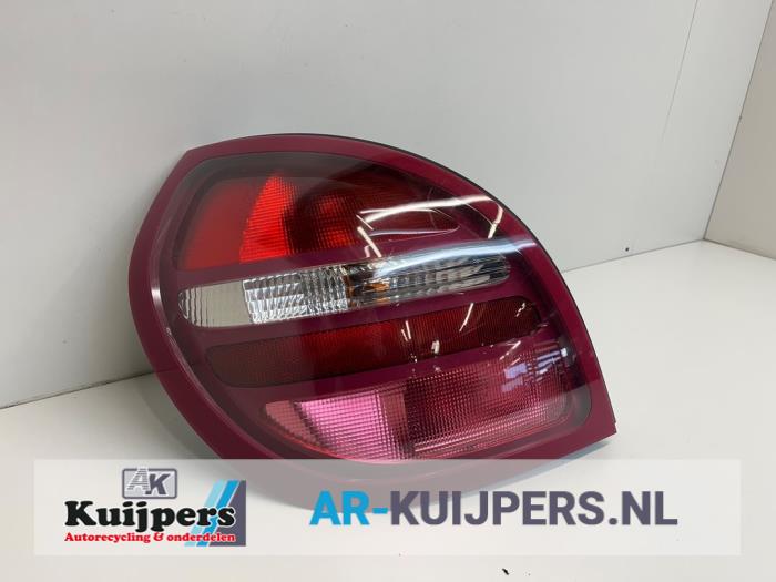 Achterlicht links - Nissan Almera