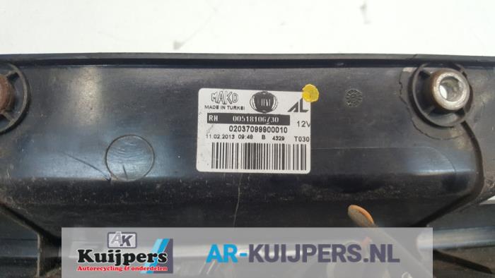 Achterlicht links - Fiat Doblo