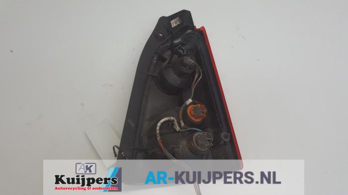 Achterlicht links - Opel Agila