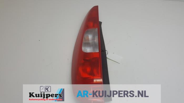 Achterlicht links - Mitsubishi Colt