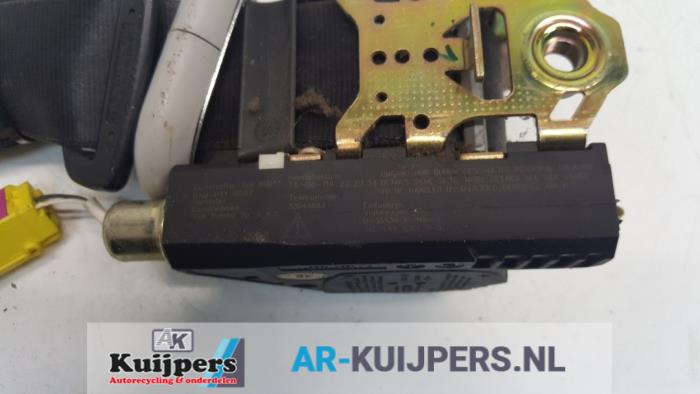 Veiligheidsgordel rechts-voor - Volkswagen Caddy