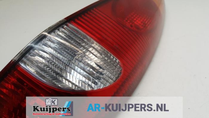Achterlicht rechts - Nissan Almera Tino