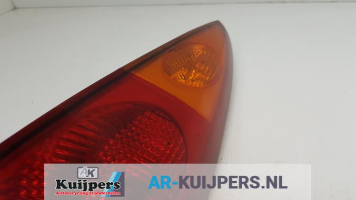 Achterlicht rechts - Nissan Almera Tino