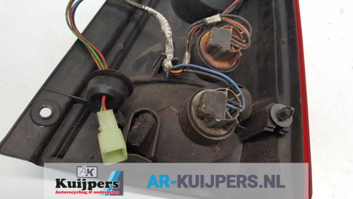 Achterlicht links - Opel Agila