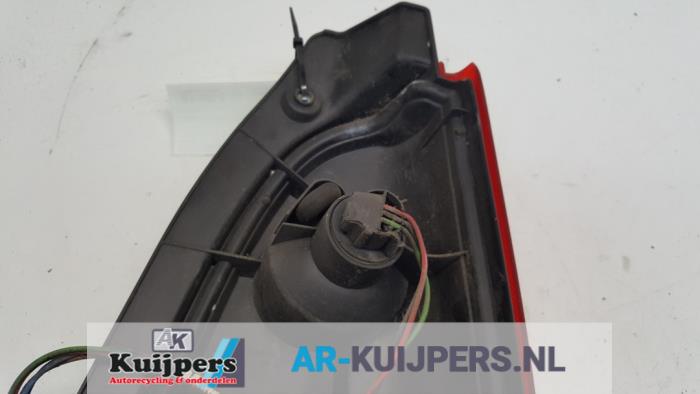 Achterlicht links - Opel Agila