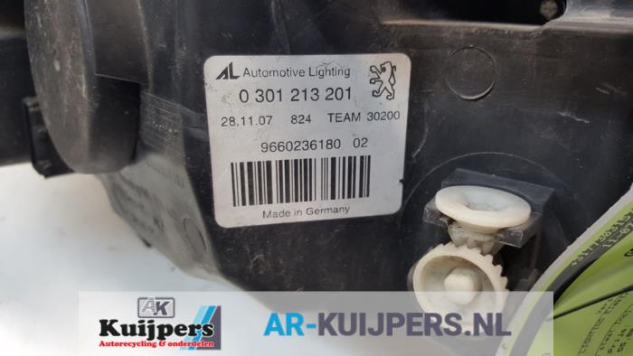 Koplamp links - Peugeot 407