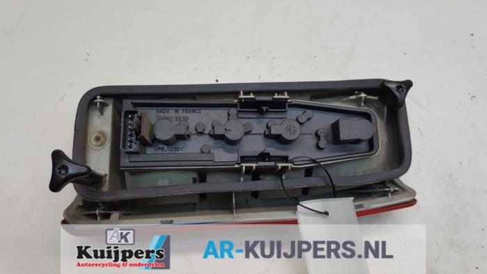 Achterlicht links - Peugeot Expert