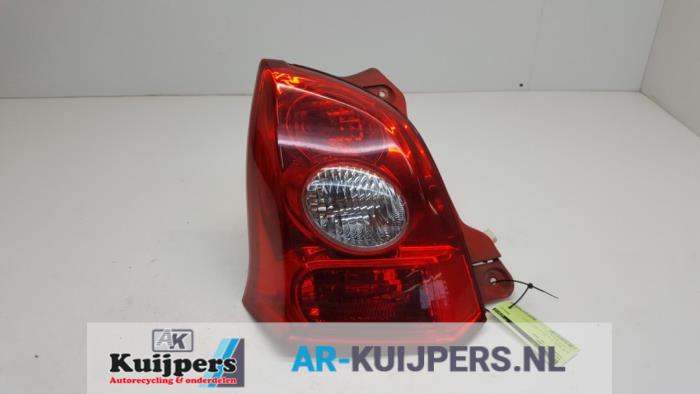 Achterlicht links - Nissan Pixo