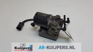 Gebruikte ABS Pomp Jeep Cherokee (XJ) 4.0 i Prijs € 90,00 Margeregeling aangeboden door Autorecycling Kuijpers