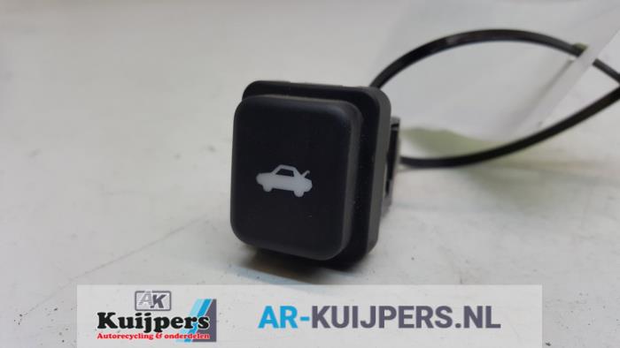 Schakelaar achterklep - Subaru WRX