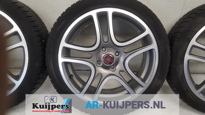 Velgen set + banden - Fiat Punto