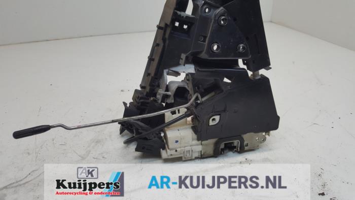 Deurslot Mechaniek 4Deurs links-voor - Mercedes B-Klasse