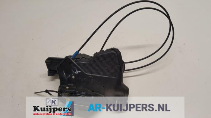 Deurslot Mechaniek 4Deurs links-voor - Toyota Avensis