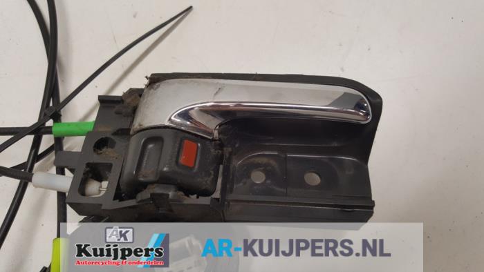 Deurslot Mechaniek 4Deurs rechts-voor - Toyota Avensis