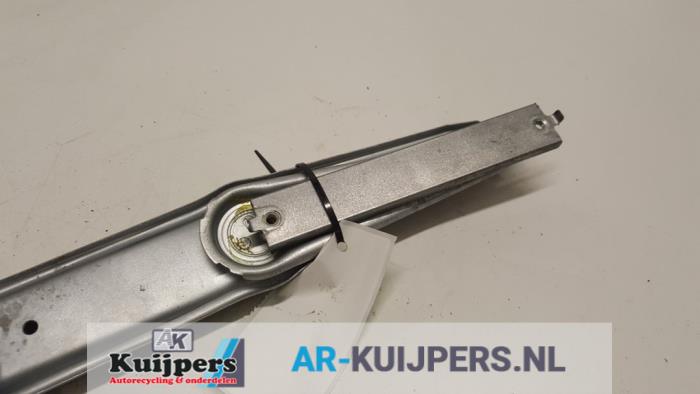 Ruitmechaniek 4Deurs rechts-voor - Toyota Avensis