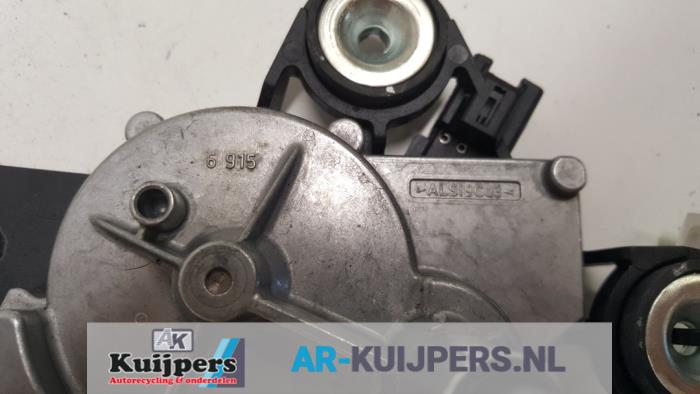 Ruitenwissermotor achter - Ford Focus