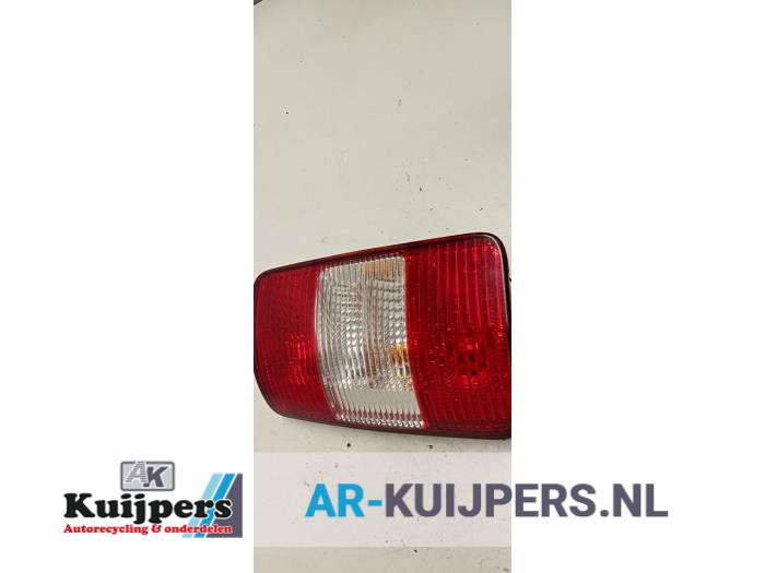 Achterlicht links - Volkswagen Caddy