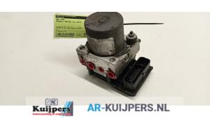 Gebruikte ABS Pomp Renault Master III (EV/HV/UV/VA/VB/VD/VF/VG/VJ) 2.3 dCi 125 16V FWD Prijs € 95,00 Margeregeling aangeboden door Autorecycling Kuijpers