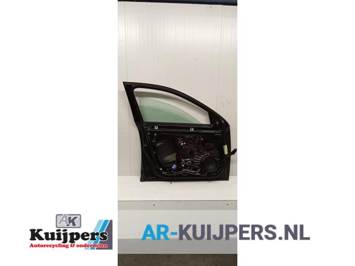 Portier 4Deurs links-voor - Skoda Octavia