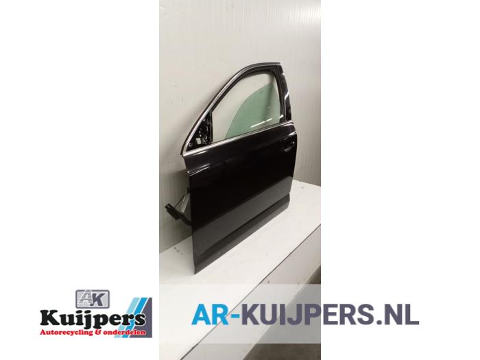 Portier 4Deurs links-voor - Skoda Octavia