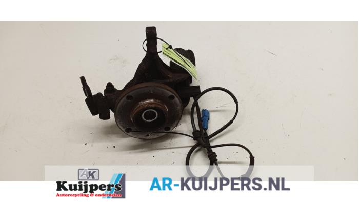 Fusee houder links-voor - Citroen DS3