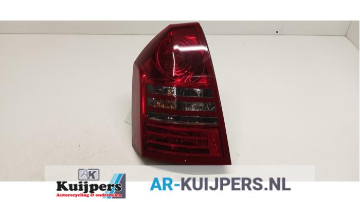 Achterlicht links - Chrysler 300 C