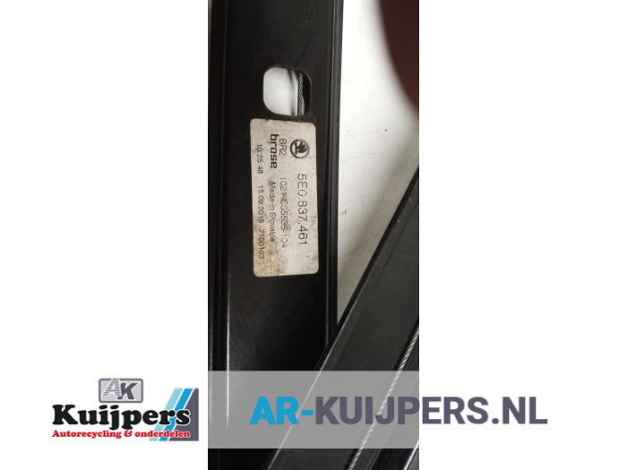 Ruitmechaniek 4Deurs links-voor - Skoda Octavia