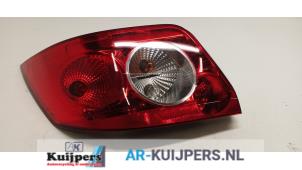 Gebruikte Achterlicht links Renault Megane II CC (EM) 2.0 16V Prijs € 48,00 Margeregeling aangeboden door Autorecycling Kuijpers