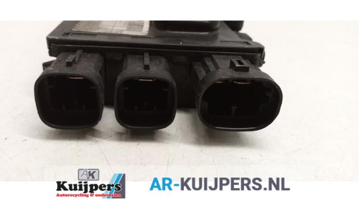 Centrale Deurvergrendelings Module - Renault Scenic