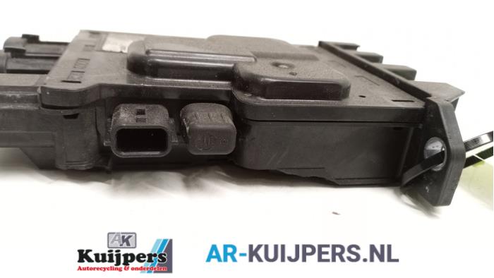 Centrale Deurvergrendelings Module - Renault Scenic