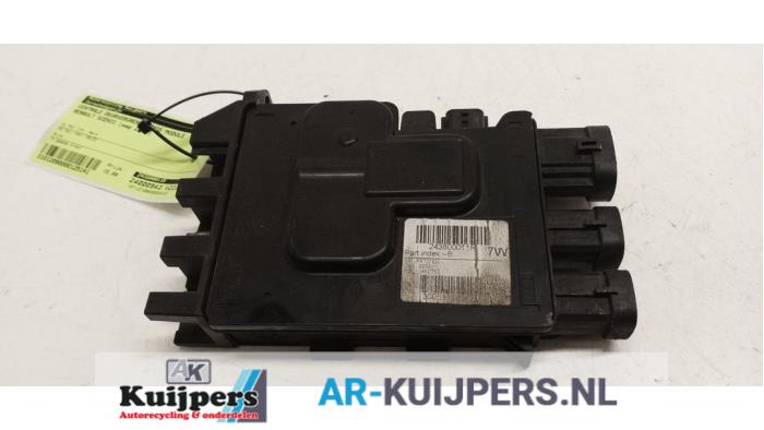 Centrale Deurvergrendelings Module - Renault Scenic