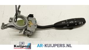 Gebruikte Richtingaanwijzer Schakelaar Mercedes C Combi (S203) 1.8 C-180K 16V Prijs € 45,00 Margeregeling aangeboden door Autorecycling Kuijpers