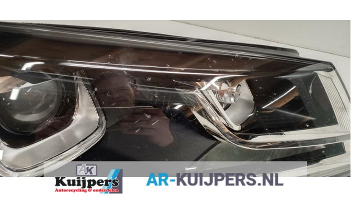 Koplamp rechts - Volkswagen Touareg
