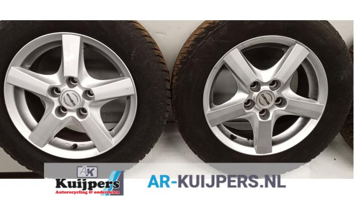 Sportvelgenset + winterbanden - Opel Astra