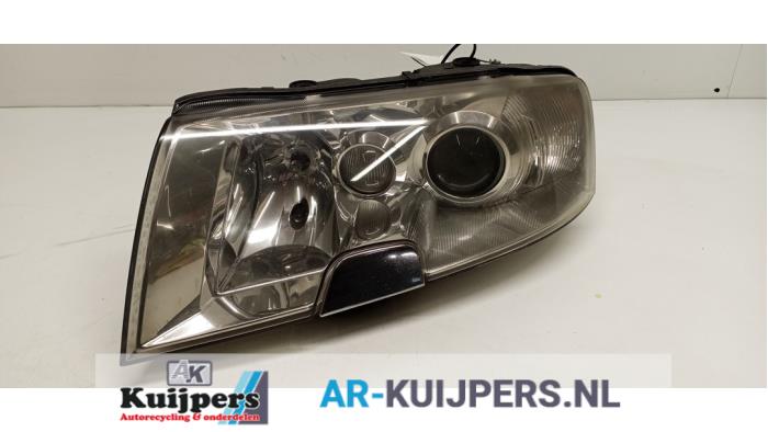 Koplamp links - Skoda Superb
