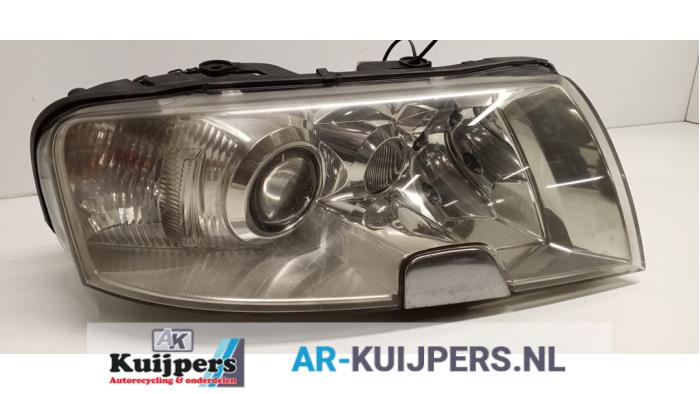 Koplamp rechts - Skoda Superb