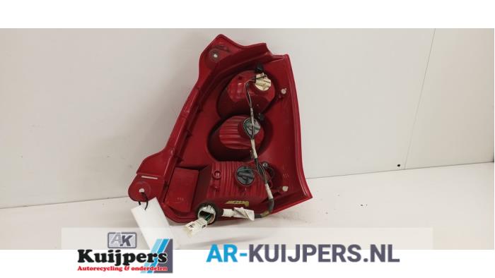 Achterlicht links - Suzuki Alto