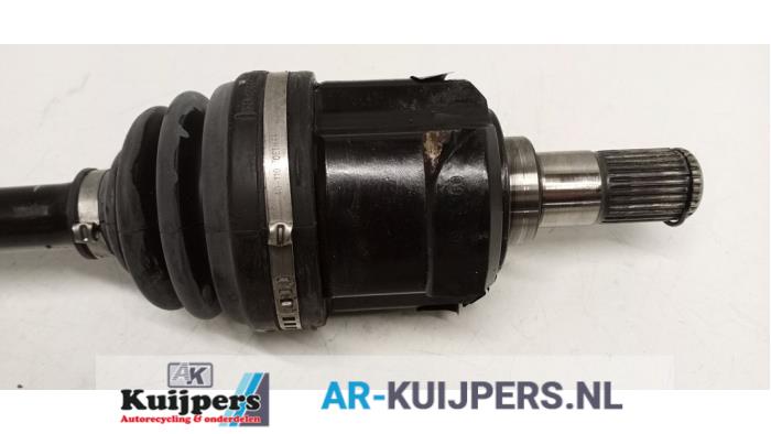 Aandrijfas links-voor - Kia Sportage