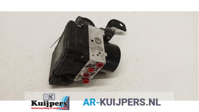 ABS Pomp - Ford B-Max
