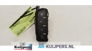 Gebruikte Mistlamp Schakelaar Alfa Romeo Giulietta (940) 2.0 JTDm 16V 150 Prijs € 50,00 Margeregeling aangeboden door Autorecycling Kuijpers