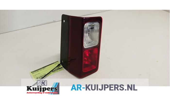 Achteruitrijlicht rechts - Opel Vivaro