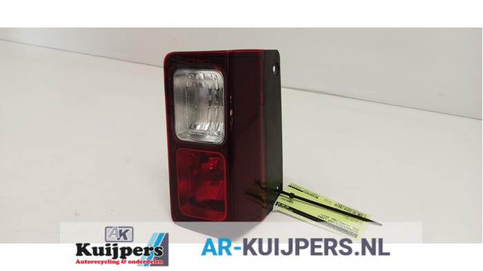 Achteruitrijlicht links - Opel Vivaro