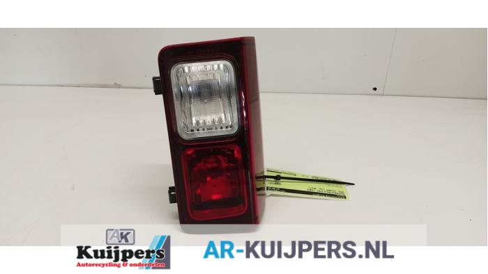 Achteruitrijlicht links - Opel Vivaro