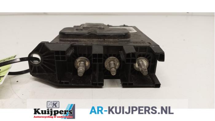 Spanningsregelaar - Opel Vivaro