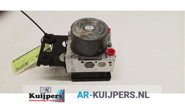 ABS Pomp - Opel Vivaro