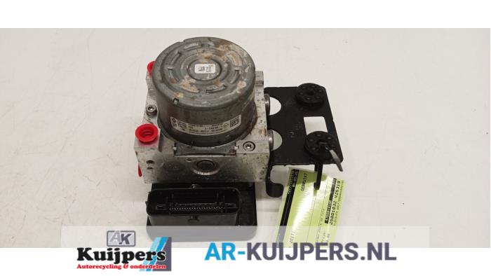 ABS Pomp - Opel Vivaro