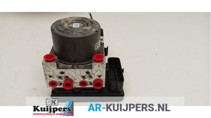 ABS Pomp - Opel Vivaro